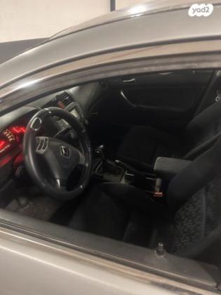 הונדה אקורד Comfort אוט' 2.0 (155 כ''ס) בנזין 2003 למכירה בהרצליה