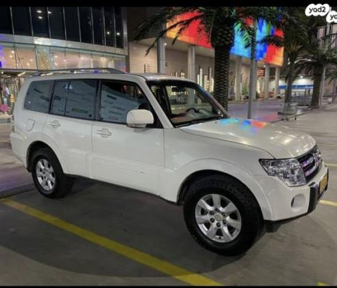 מיצובישי פג'רו ארוך 4X4 Desert אוט' דיזל 7 מק' 3.2 (200 כ"ס) דיזל 2011 למכירה בבאר שבע