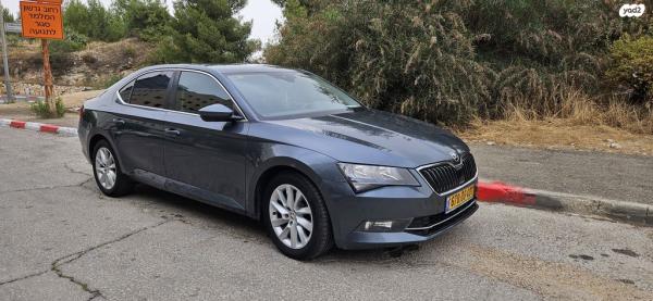 סקודה סופרב (עד 2019) Ambition אוט' 1.5 (150 כ''ס) בנזין 2019 למכירה בירושלים