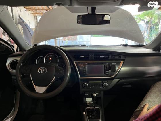 טויוטה אוריס GLI אוט' 1.6 (132 כ"ס) בנזין 2015 למכירה בלוד