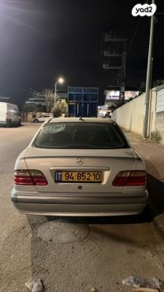 מרצדס E-Class E240 Classic אוט' 2.6 (170 כ''ס) בנזין 2001 למכירה בטירה