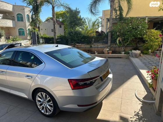 סקודה סופרב (2019 ואילך) 4X4 L&K אוט' 2.0 (280 כ''ס) בנזין 2021 למכירה באכסאל