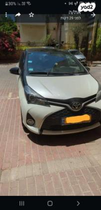 טויוטה יאריס Black Top אוט' 1.3 (99 כ"ס) בנזין 2016 למכירה בכפר סבא