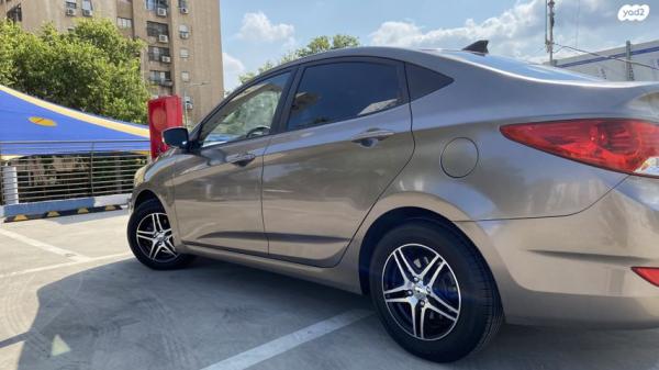 יונדאי i25 Inspire אוט' 1.4 (109 כ''ס) בנזין 2013 למכירה בקרית מוצקין