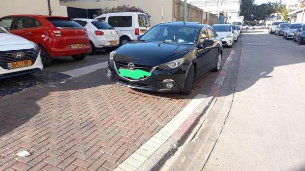 מאזדה i Spirit סדאן אוט' 2.0 (165 כ''ס) בנזין 2015 למכירה בחיפה