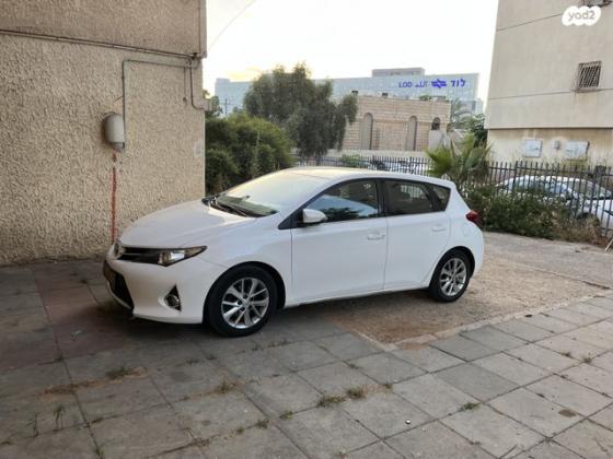 טויוטה אוריס GLI אוט' 1.6 (132 כ"ס) בנזין 2015 למכירה בלוד