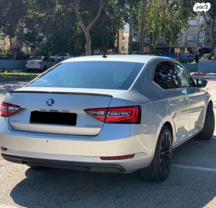 סקודה סופרב (עד 2019) Style אוט' 2.0 (220 כ"ס) בנזין 2016 למכירה בבת ים