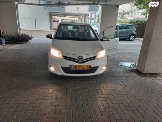 טויוטה יאריס Trend אוט' 1.3 (100 כ"ס) בנזין 2014 למכירה בפתח תקווה