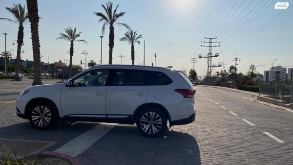מיצובישי אאוטלנדר Instyle אוט' 7 מק' 2.0 (150 כ"ס) בנזין 2018 למכירה בבאר שבע