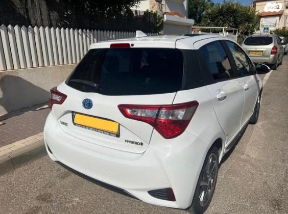 טויוטה יאריס הייבריד Black Sky TSS אוט' 1.5 (73 כ"ס) בנזין 2019 למכירה בנהריה