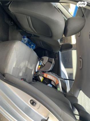 קיה מג'נטיס LX אוט' 2.0 (145 כ''ס) בנזין 2008 למכירה בחיפה