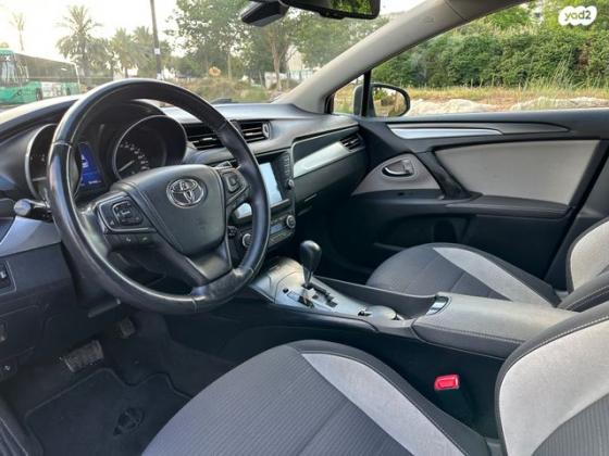 טויוטה אוונסיס Executive SS אוט' 1.8 (147 כ"ס) בנזין 2017 למכירה בחולון