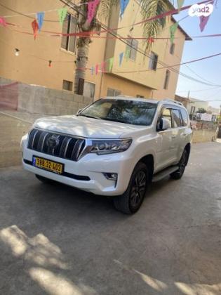 טויוטה לנד קרוזר ארוך Sahara אוט' 7 מק' דיזל 5 דל' 2.8 (204 כ"ס) דיזל 2023 למכירה באכסאל