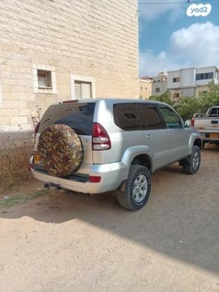 טויוטה לנד קרוזר ארוך 4X4 STD אוט' דיזל 8 מק' 3.0 (166 כ''ס) דיזל 2004 למכירה בלוד