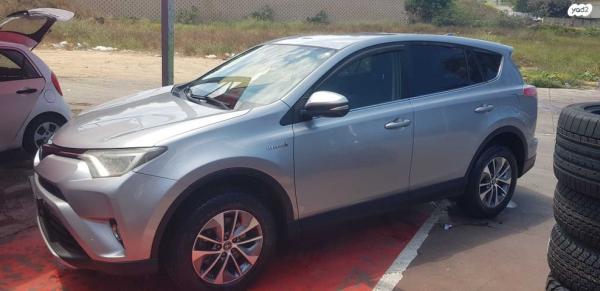 טויוטה RAV4 הייבריד Premium הייבריד אוט' 2.5 (155 כ''ס) בנזין 2018 למכירה בראשון לציון