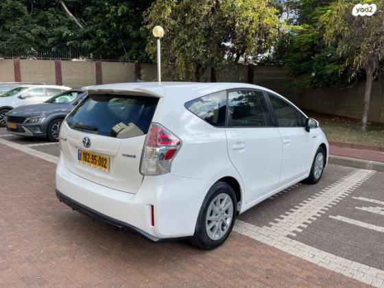 טויוטה פריוס פלוס הייבריד Active אוט' 1.8 (99 כ''ס) בנזין 2020 למכירה בגבעתיים