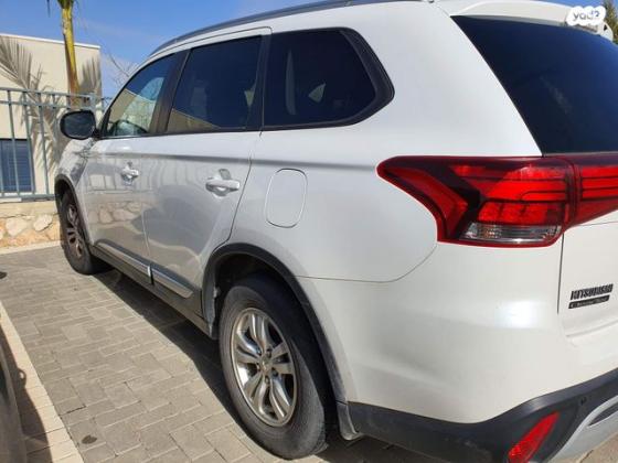 מיצובישי אאוטלנדר Intense אוט' 7 מק' 2.0 (150 כ"ס) בנזין 2019 למכירה ברעננה