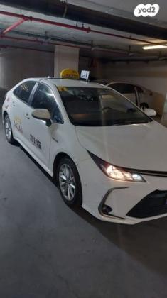 טויוטה קורולה הייבריד Comfort סדאן אוט' 1.8 (122 כ''ס) בנזין 2021 למכירה באור יהודה