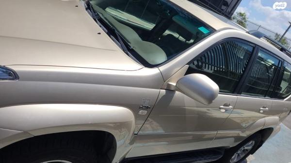 טויוטה לנד קרוזר ארוך 4X4 STD אוט' דיזל 8 מק' 3.0 (173 כ''ס) דיזל 2007 למכירה בחולון