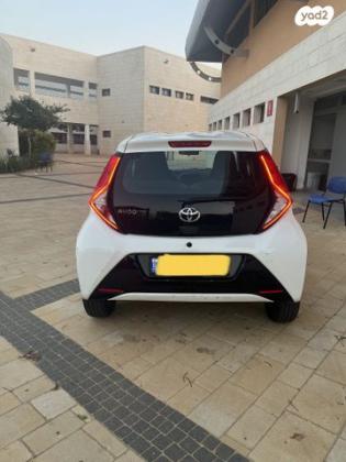 טויוטה אייגו (AYGO) X-Play אוט' 1.0 (72 כ''ס) בנזין 2020 למכירה בכפר יונה