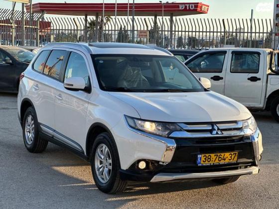 מיצובישי אאוטלנדר Instyle אוט' 7 מק' 2.0 (150 כ"ס) בנזין 2016 למכירה בעפולה