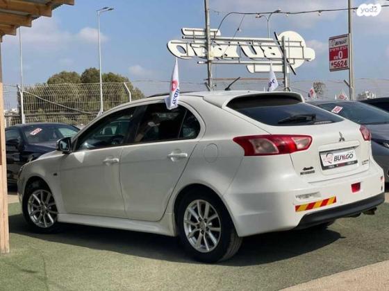מיצובישי לנסר ספורטבק Sport אוט' 5 דל' 1.8 (140 כ"ס) בנזין 2015 למכירה בנתניה