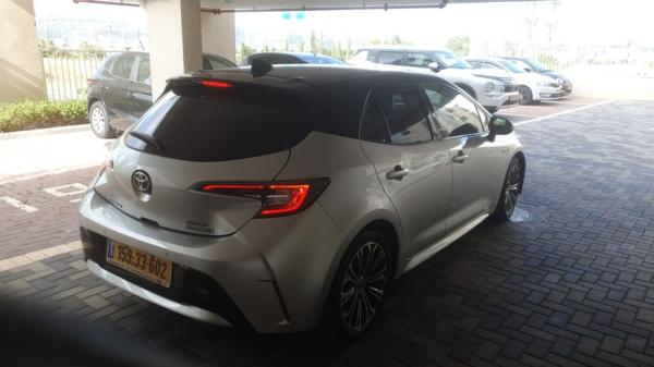 טויוטה קורולה הייבריד Excite Plus הצ'בק אוט' 1.8 (98 כ''ס) בנזין 2020 למכירה בראשון לציון