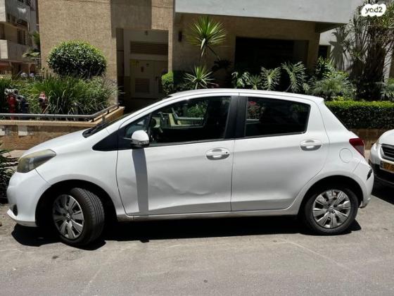 טויוטה יאריס Sol אוט' 1.3 (99 כ"ס) בנזין 2014 למכירה בתל אביב יפו