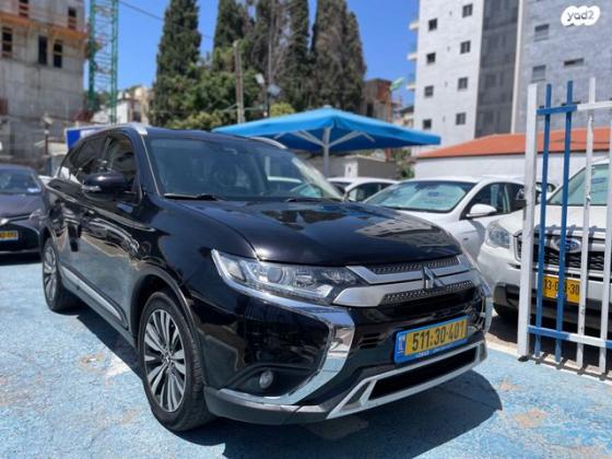 מיצובישי אאוטלנדר Instyle אוט' 7 מק' 2.0 (150 כ"ס) בנזין 2018 למכירה ברחובות