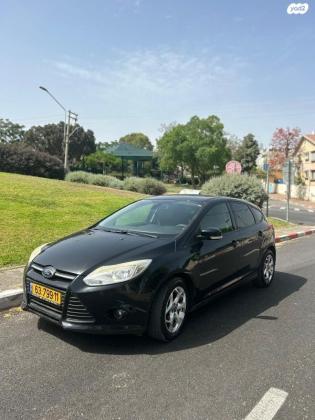 פורד פוקוס Trend הצ'בק אוט' 1.6 (125 כ''ס) בנזין 2013 למכירה בראש העין