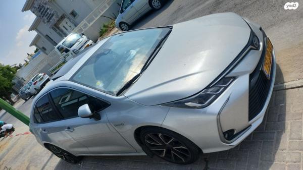 טויוטה קורולה הייבריד Special Edition סדאן אוט' 1.8 (98 כ''ס) בנזין 2019 למכירה בגן יבנה