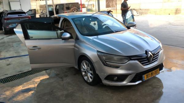 רנו מגאן גראנד קופה Intense אוט' דיזל 1.5 (110 כ"ס) דיזל 2017 למכירה בעילוט