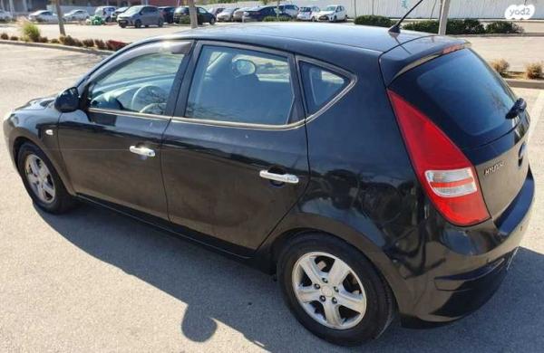 יונדאי i30 Premium אוט' 2.0 (143 כ''ס) בנזין 2009 למכירה בגן יבנה