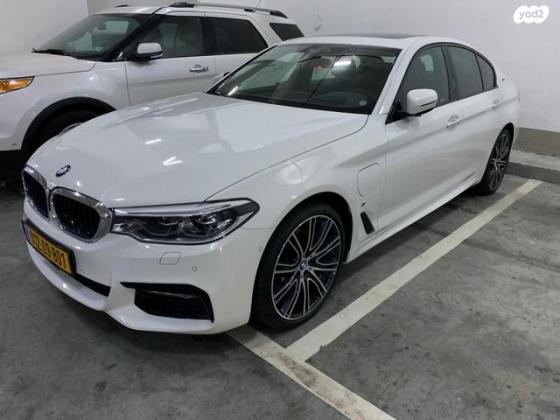 ב.מ.וו סדרה 5 530E IPer Exclusive הייבריד אוט' 2.0 (252 כ"ס) היברידי חשמל / בנזין 2018 למכירה בחיפה