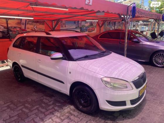 סקודה פאביה ספייס Ambiente ידני 1.2 (86 כ''ס) בנזין 2011 למכירה בתל אביב יפו