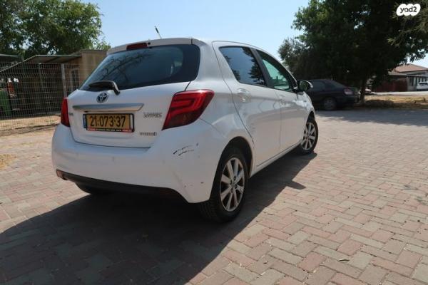 טויוטה יאריס הייבריד Hybrid אוט' 1.5 (74 כ''ס) בנזין 2016 למכירה בכפר ביל"ו
