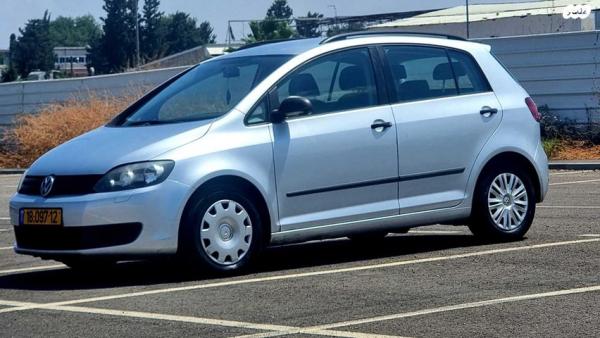 פולקסווגן גולף Trendline אוט' 5 דל' 1.2 (105 כ''ס) [2011-2013] בנזין 2012 למכירה בנתניה