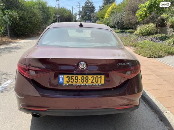 אלפא רומיאו ג'וליה Milano אוט' 2.0 (197 כ"ס) בנזין 2018 למכירה בכפר נטר