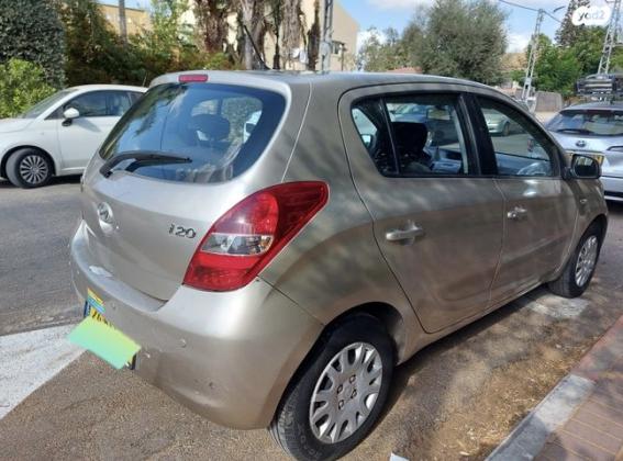 יונדאי i20 GLI אוט' 1.4 (100 כ"ס) בנזין 2010 למכירה בנתניה