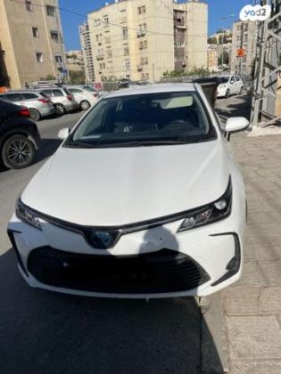 טויוטה קורולה הייבריד Flow סדאן אוט' 1.8 (98 כ''ס) בנזין 2021 למכירה בירושלים