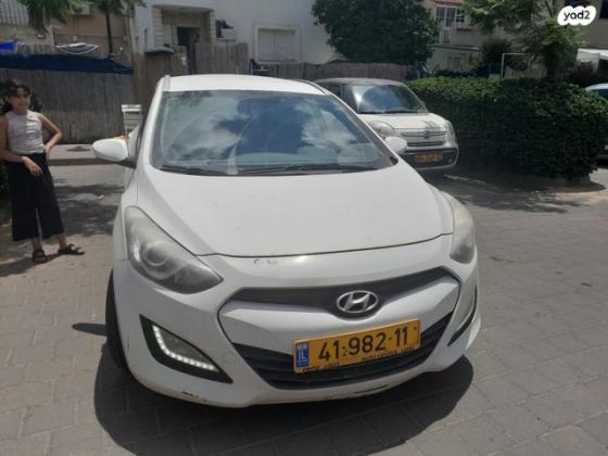 יונדאי i30 Inspire סטיישן אוט' 1.6 (135 כ"ס) בנזין 2013 למכירה בחדרה