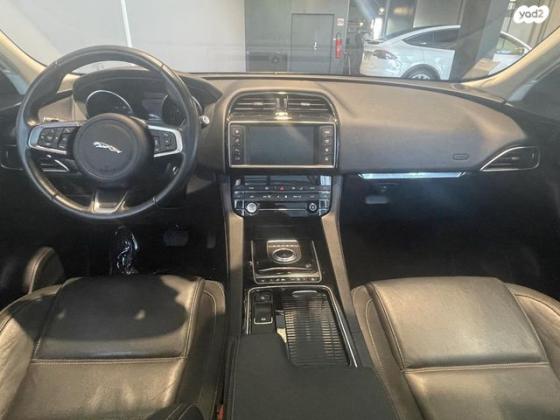 יגואר F-Pace 4X4 Prestige אוט' דיזל 2.0 (180 כ"ס) דיזל 2018 למכירה בנתניה
