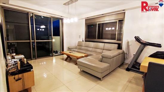 פנטהאוז 5 חדרים למכירה בבת ים | חביבה רייק | שיכון ותיקים