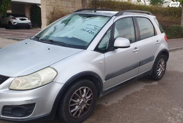 סוזוקי SX4 GLA הצ'בק אוט' 1.6 (120 כ"ס) בנזין 2012 למכירה בקרית אתא