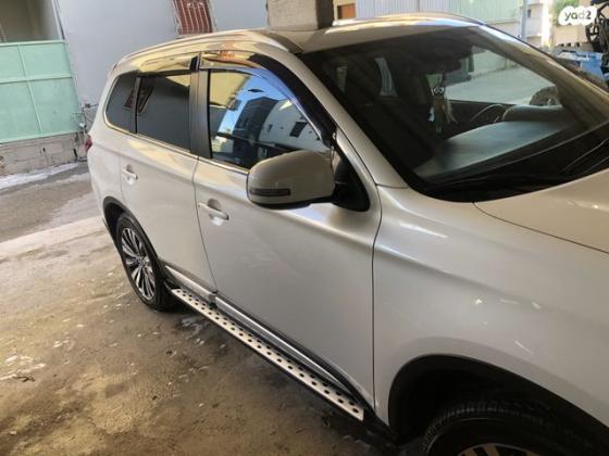 מיצובישי אאוטלנדר Premium אוט' 7 מק' 2.0 (150 כ''ס) בנזין 2021 למכירה בבסמ"ה