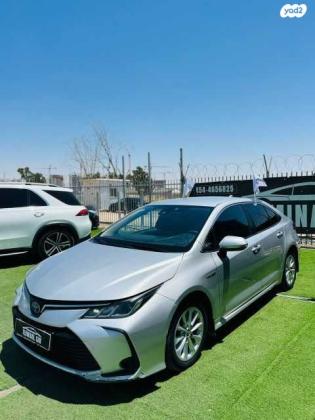 טויוטה קורולה הייבריד Sun סדאן אוט' 1.8 (98 כ''ס) בנזין 2019 למכירה בבאר שבע