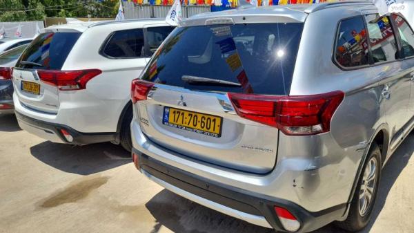מיצובישי אאוטלנדר Intense אוט' 7 מק' 2.0 (150 כ"ס) בנזין 2018 למכירה בירושלים