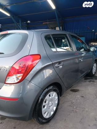 יונדאי i20 Insight אוט' 1.4 (100 כ"ס) בנזין 2014 למכירה ברחובות