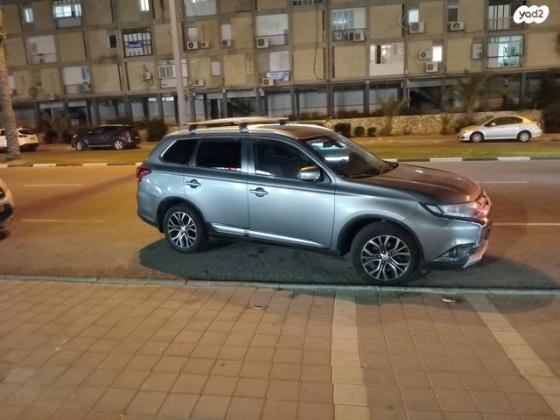 מיצובישי אאוטלנדר Premium אוט' 7 מק' 2.0 (150 כ''ס) בנזין 2017 למכירה בבאר שבע