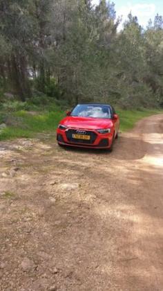 אאודי A1 Sportback Style Comfort אוט' 1.0 (116 כ''ס) בנזין 2019 למכירה בתל אביב יפו